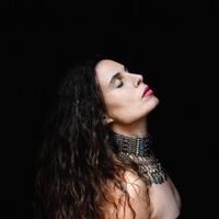 Dafné Kritharas - Artiste programmé au Festival du Bout du Monde 2026