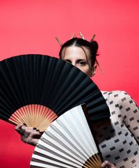 Emma Ollivary - Artiste programmé au Madame Loyal Paris 2026