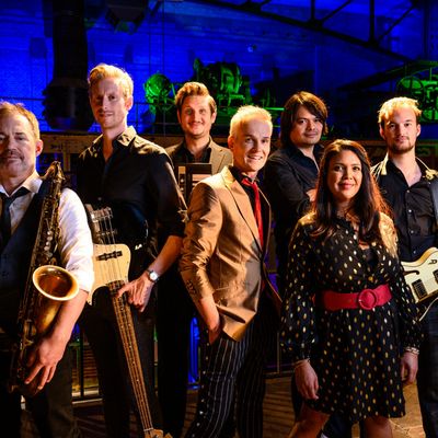 Photo de Hermes House Band